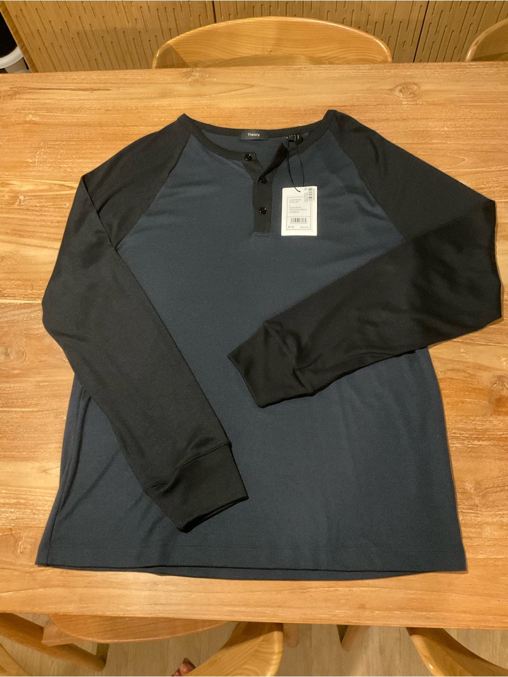 Theory Men’s Raglan Henley in Navy and Black